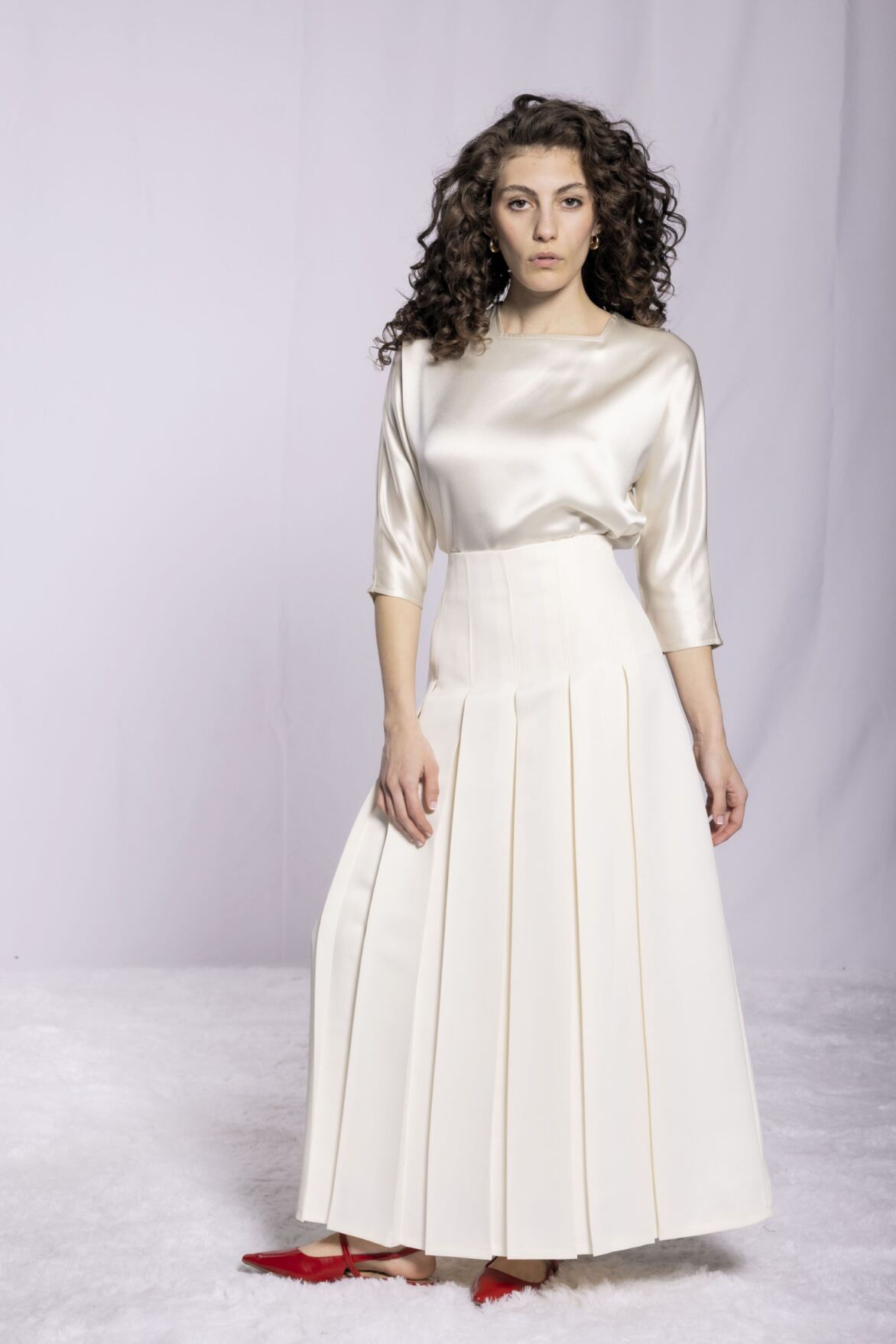 PLEATED MIDI SKIRT AVAILABLE IN 3 COLORS  (26SM20)