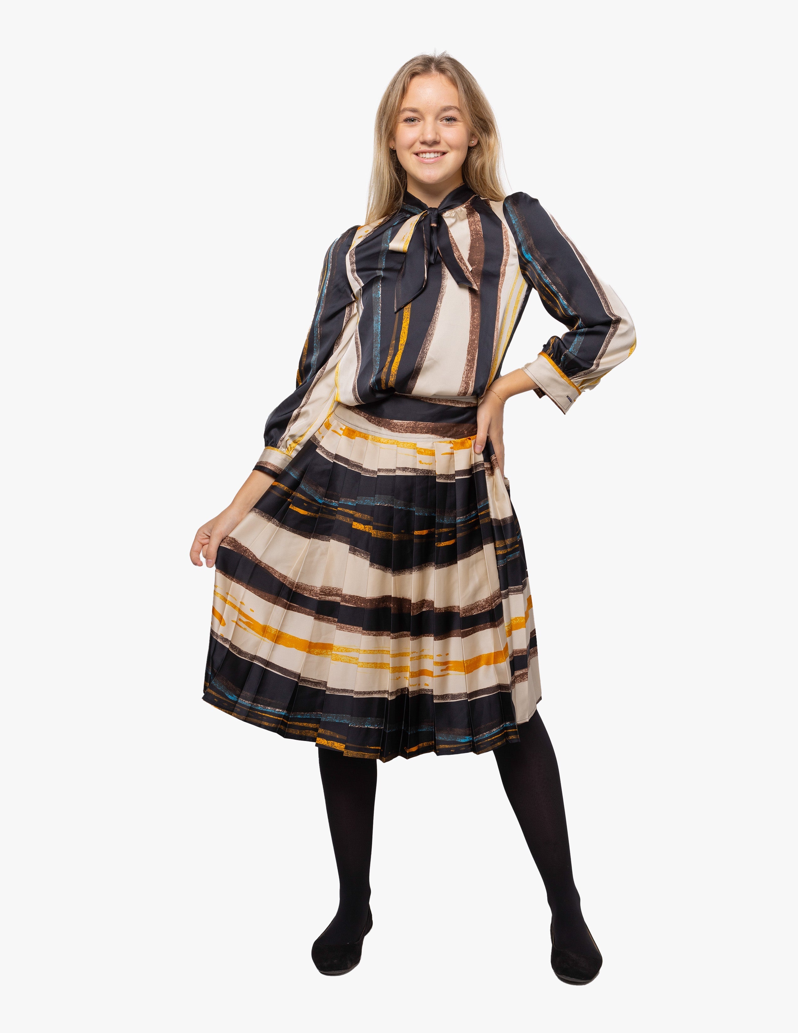 1351black_5139f360-4996-4839-9ada-7beb0124e49e.jpg